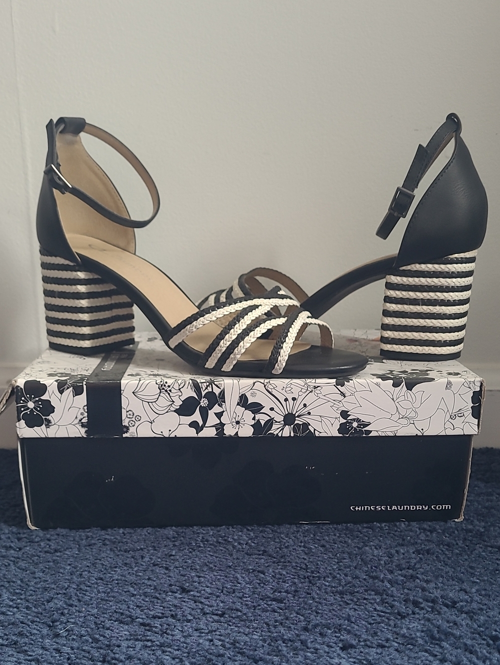 Chinese Laundry Block Heel Sandals Size 8